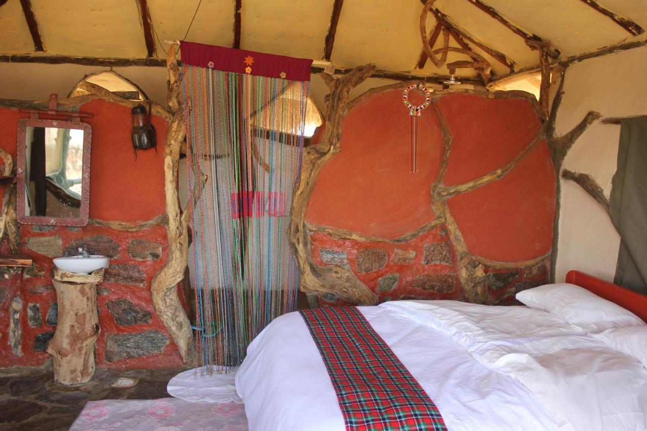 Lion'S Cave Camp, Samburu Villa Archers Post ภายนอก รูปภาพ